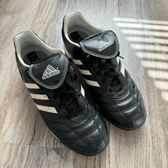 Adidas  Black White sneakers size 7.5 - Picture 2 of 11